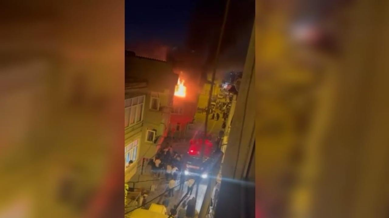 Küçükçekmece’de metruk binada korkutan yangın