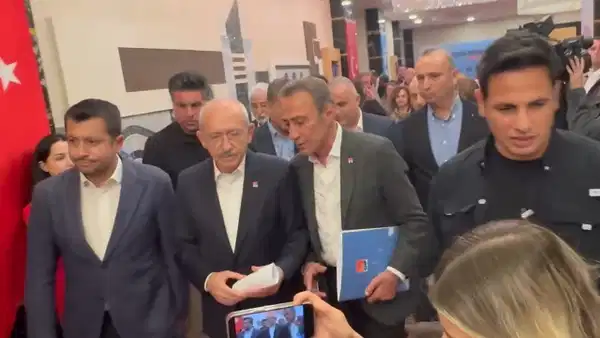 ‘Arınma’ lafta kaldı! Kılıçdaroğlu, kadına şiddet görüntüleri ortaya çıkan Berhan Şimşek ile yan yana!